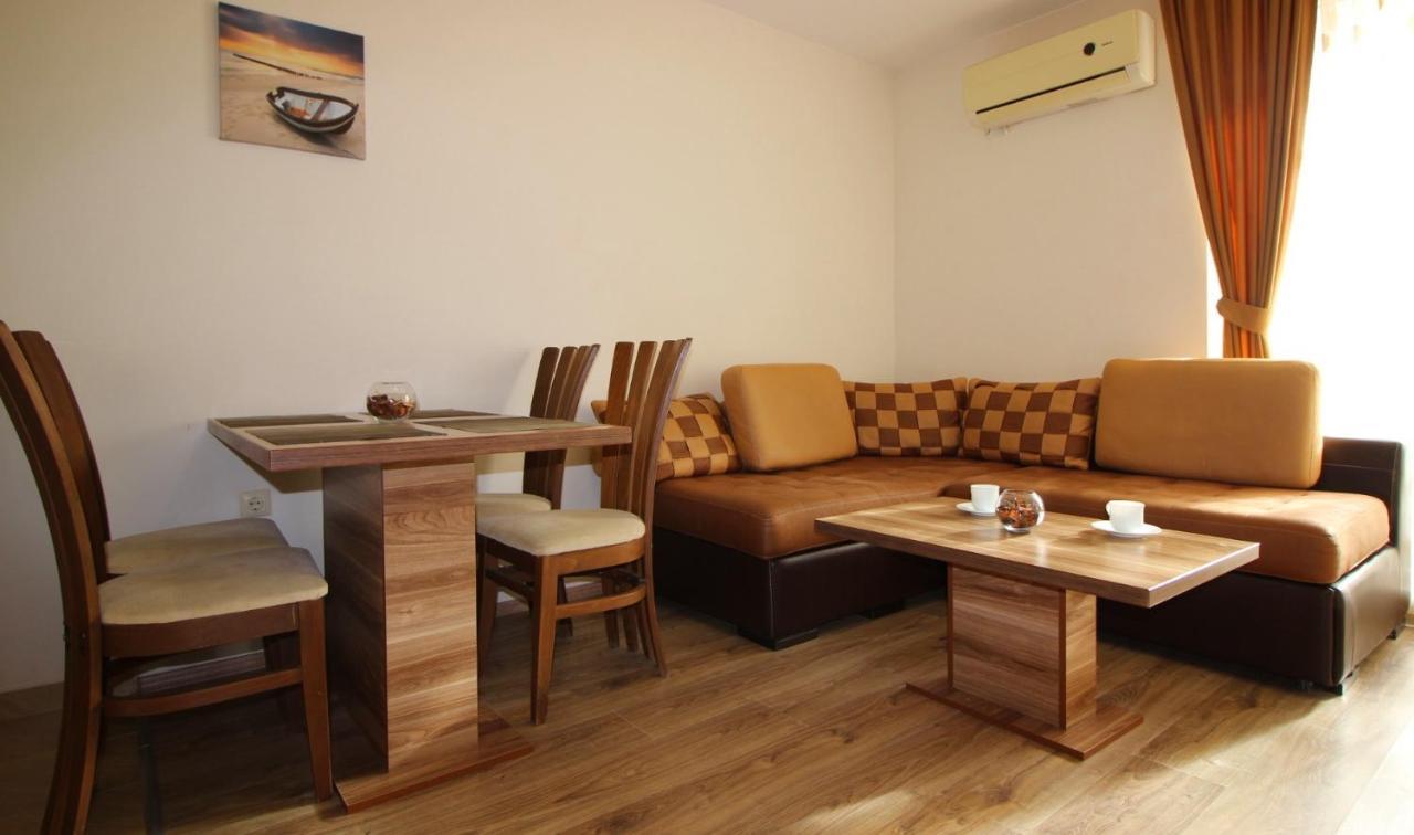 Allia Apartments Ravda Luaran gambar