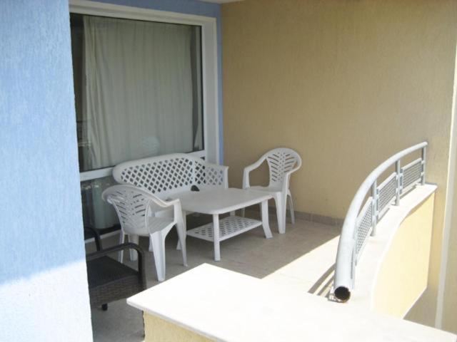 Allia Apartments Ravda Luaran gambar