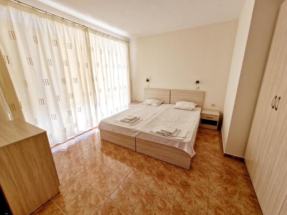Allia Apartments Ravda Luaran gambar